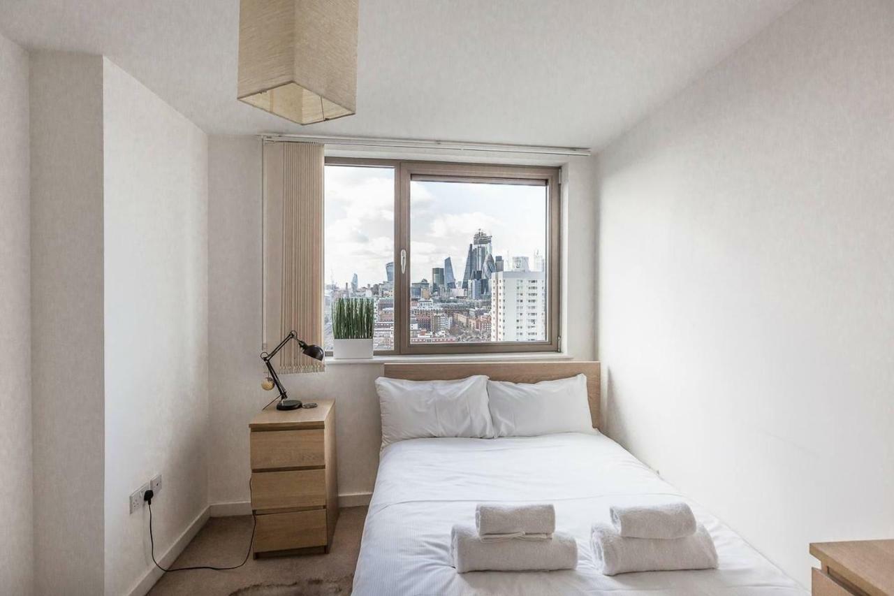 Modern 1 Bedroom Apartment In E1 With Great Views Londres Exterior foto