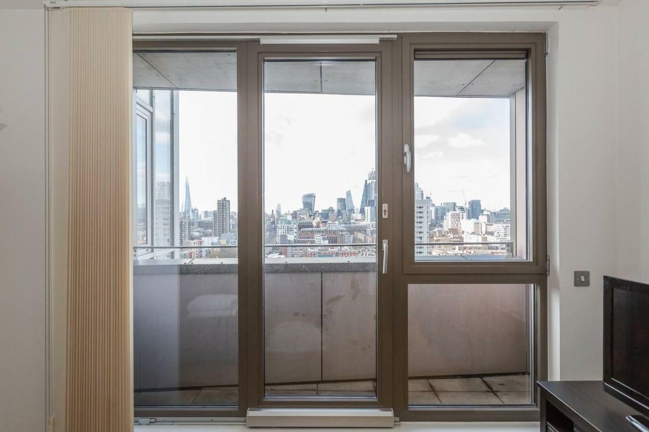 Modern 1 Bedroom Apartment In E1 With Great Views Londres Exterior foto